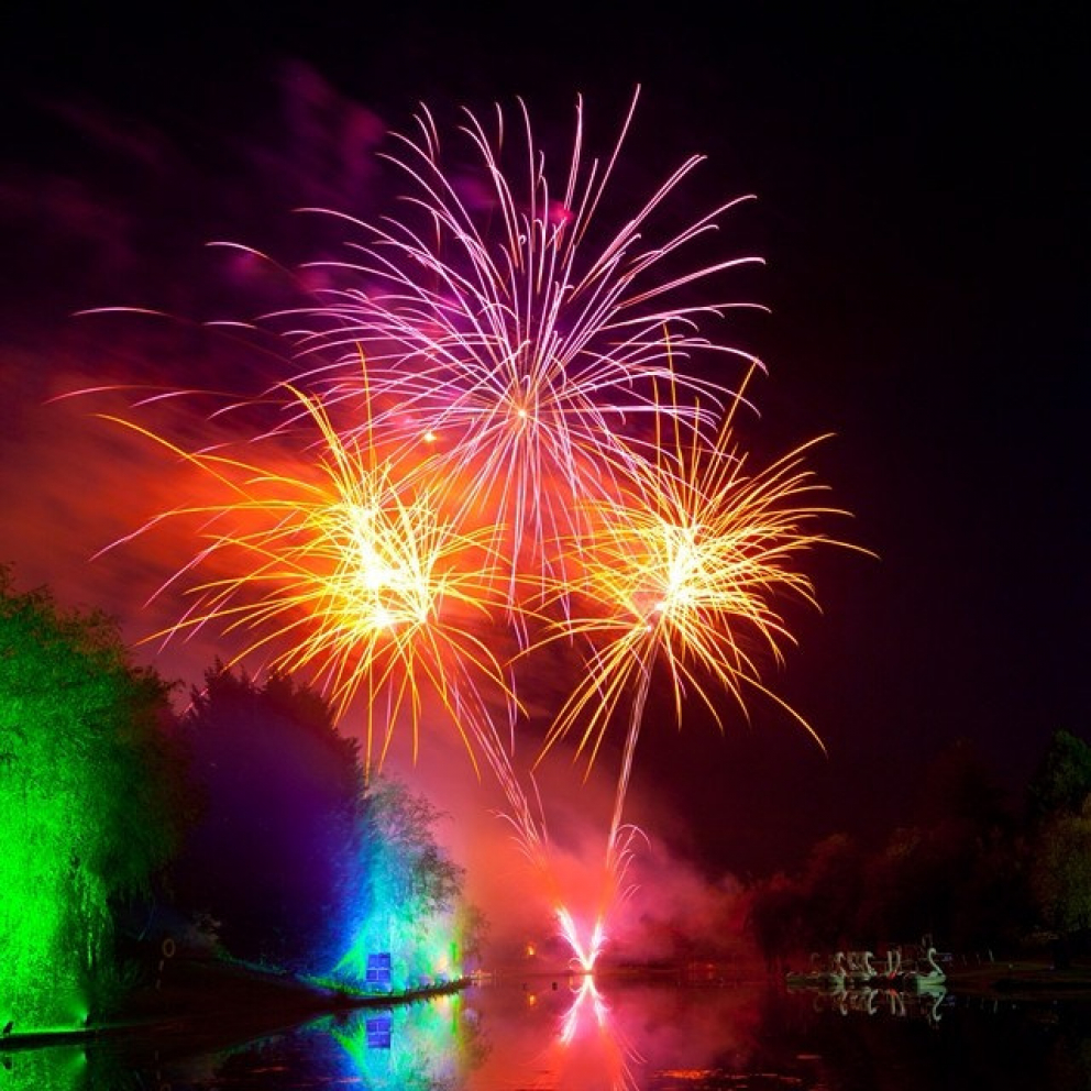 Fabulous Fireworks! Lightwater Valley Family Adventure Park